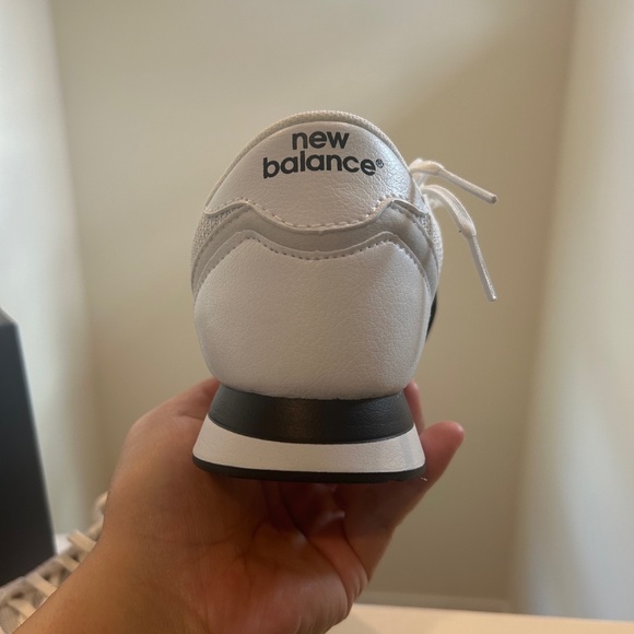 New Balance Women’s WL311RC2 Sneakers - New Condition - Picture 5 of 8